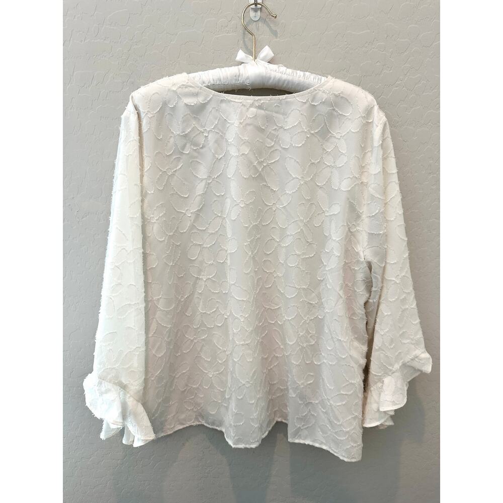 LOFT White Floral Jacquard Bell Sleeve Button Front Blouse Top Feminine XL - Picture 4 of 6
